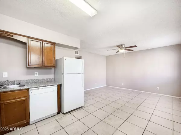 Phoenix, AZ 85040,2931 E ATLANTA Avenue #2