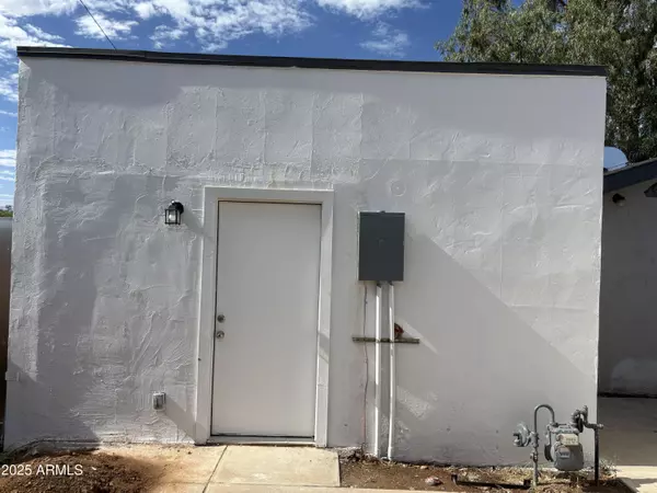 Phoenix, AZ 85032,2618 E SANDRA Terrace #B