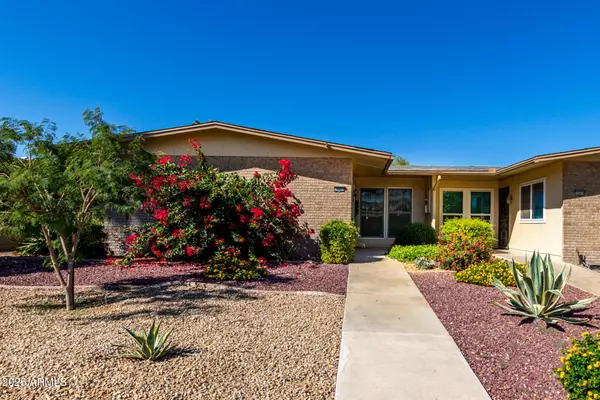 10422 W OCOTILLO Drive, Sun City, AZ 85373