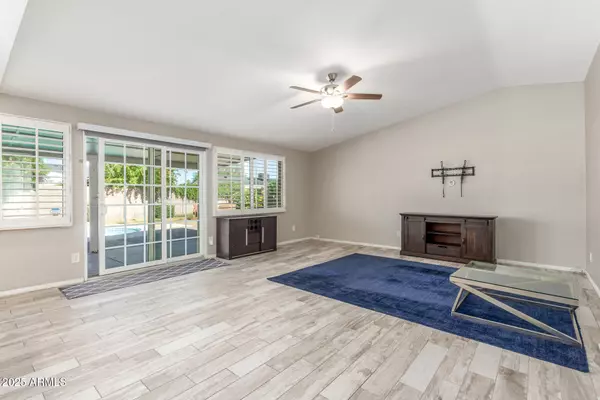 Phoenix, AZ 85032,4012 E CAPITAN DREYFUS Avenue