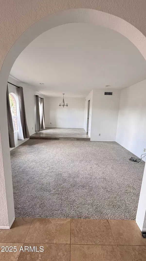 Scottsdale, AZ 85254,5121 E LARKSPUR Drive