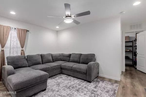 Peoria, AZ 85345,10810 N 91ST Avenue #24