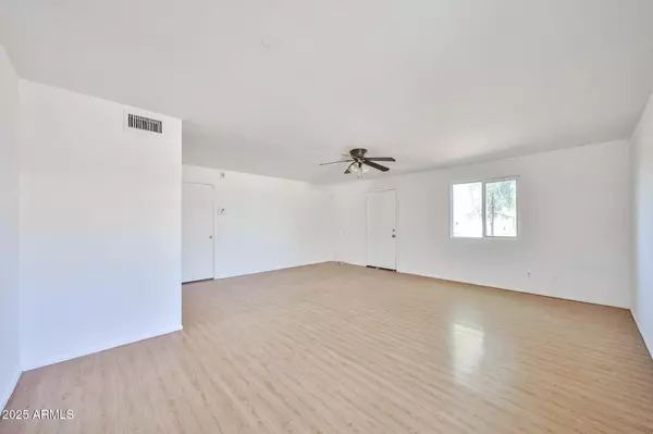 Glendale, AZ 85302,9015 N 55TH Avenue