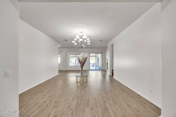 Glendale, AZ 85303,5634 N 82 Avenue