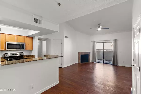 Phoenix, AZ 85016,2025 E CAMPBELL Avenue #309