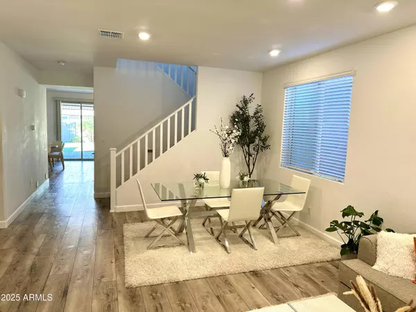 Mesa, AZ 85212,5604 S WARREN --