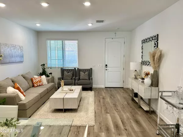 Mesa, AZ 85212,5604 S WARREN --