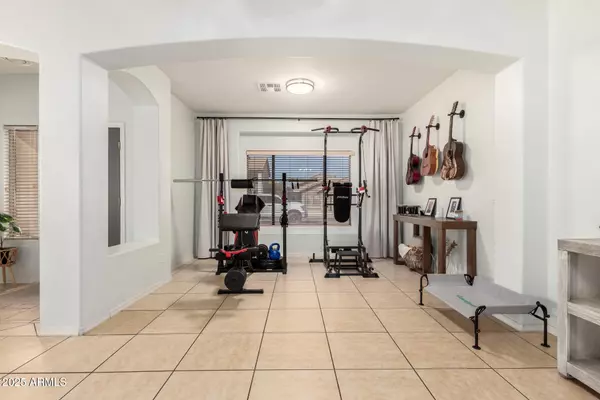 Phoenix, AZ 85043,1909 S 80TH Avenue