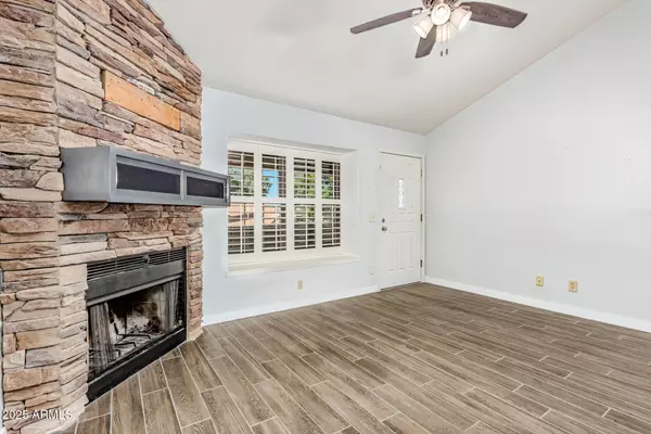 Scottsdale, AZ 85254,4901 E KELTON Lane #1025