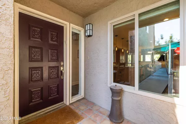 Tempe, AZ 85283,5442 S HURRICANE Court