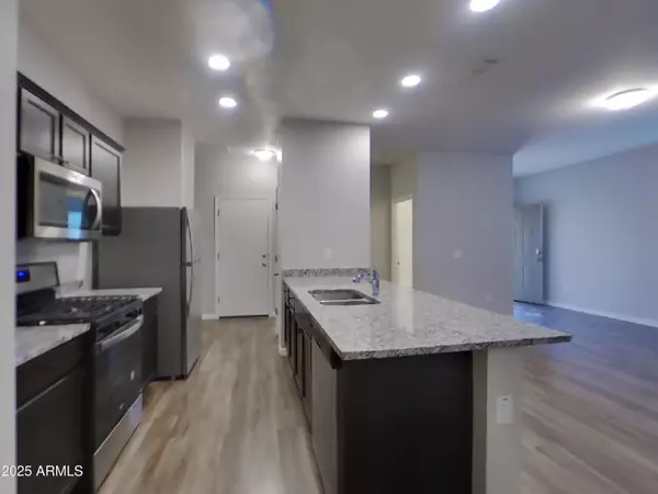 San Tan Valley, AZ 85144,4578 W SADDLEBUSH Way