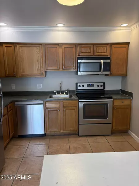 909 S Priest Drive #10, Tempe, AZ 85281