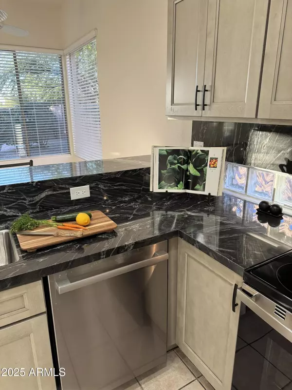 Scottsdale, AZ 85266,32698 N 68TH Place