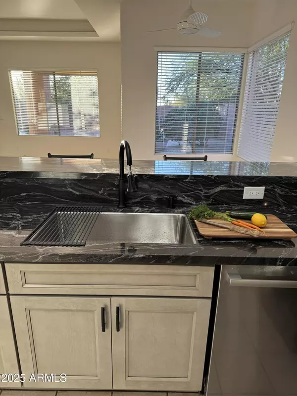 Scottsdale, AZ 85266,32698 N 68TH Place