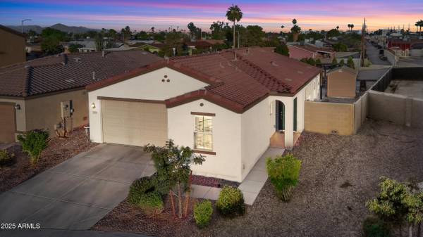 5911 S 23 Drive, Phoenix, AZ 85041