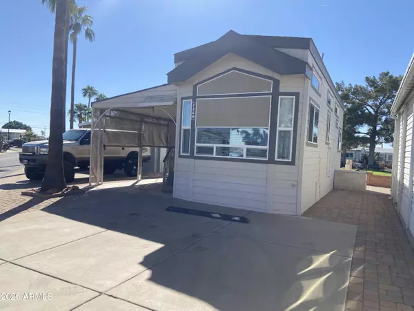 2269 S SEMINOLE Drive, Apache Junction, AZ 85119