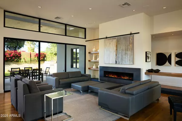 Scottsdale, AZ 85255,8328 E VISTA DEL LAGO --