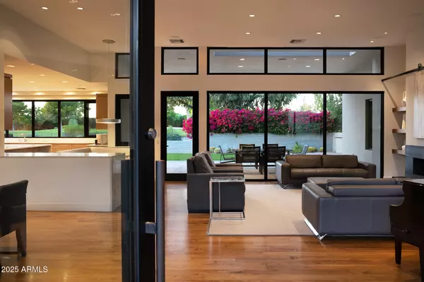 Scottsdale, AZ 85255,8328 E VISTA DEL LAGO --