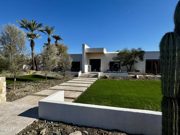 Paradise Valley, AZ 85253,5305 N 68TH Place