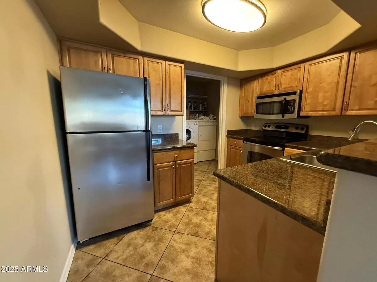 Phoenix, AZ 85022,17017 N 12TH Street #1035