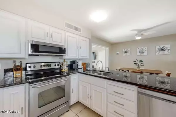 Tempe, AZ 85288,737 E PAPAGO Drive