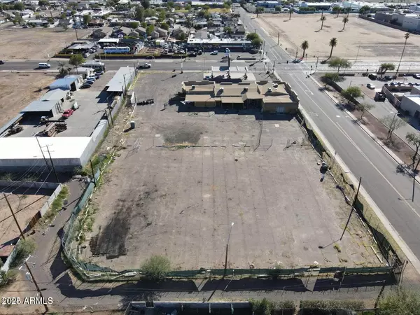 Phoenix, AZ 85008,2802 E VAN BUREN Street