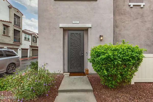 Phoenix, AZ 85040,2207 E HIDALGO Avenue