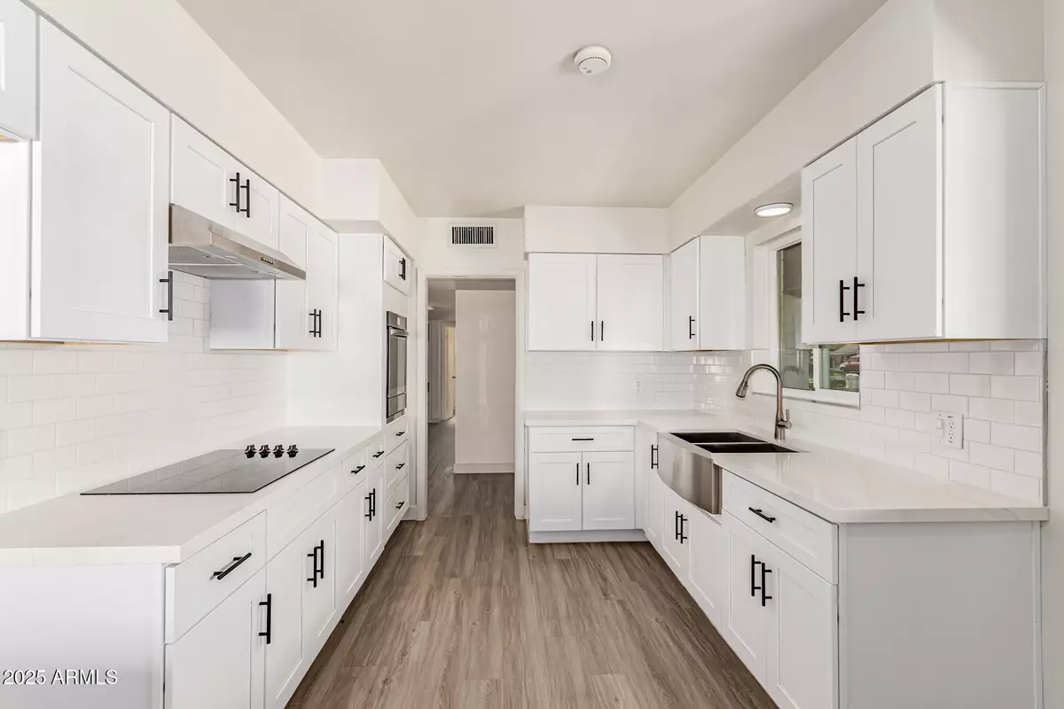 Mesa, AZ 85203,135 N STAPLEY Drive