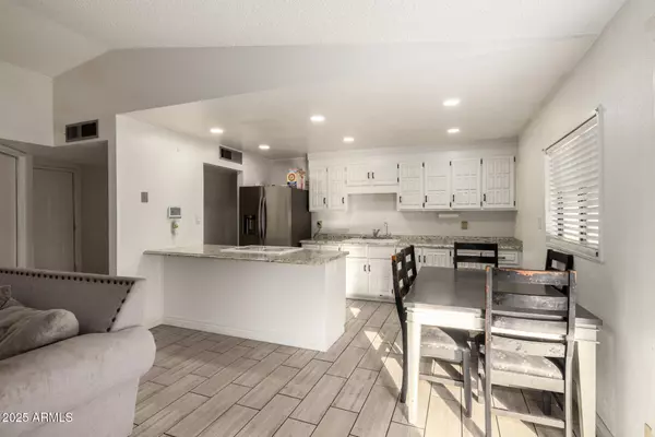 Phoenix, AZ 85033,8001 W COLLEGE Drive