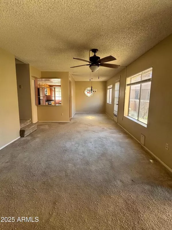 Phoenix, AZ 85029,10828 N BILTMORE Drive #154