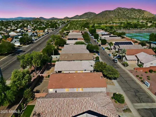 Phoenix, AZ 85024,18638 N 16TH Place