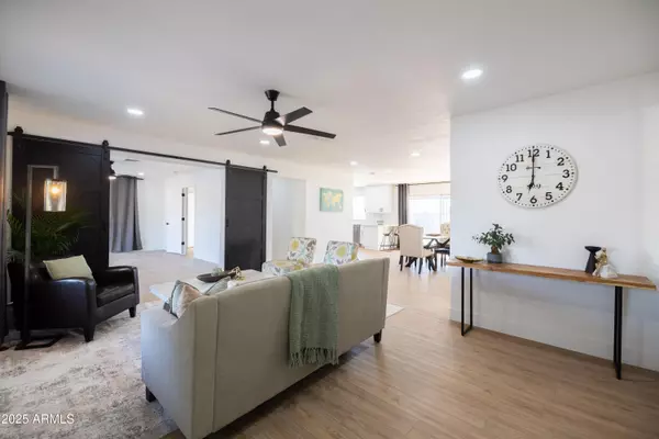 Glendale, AZ 85302,4415 W CAROL Avenue