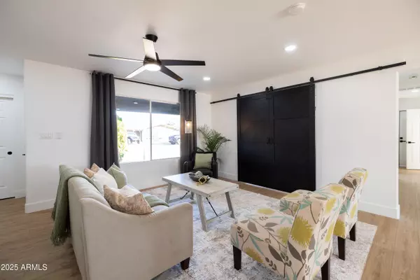 Glendale, AZ 85302,4415 W CAROL Avenue