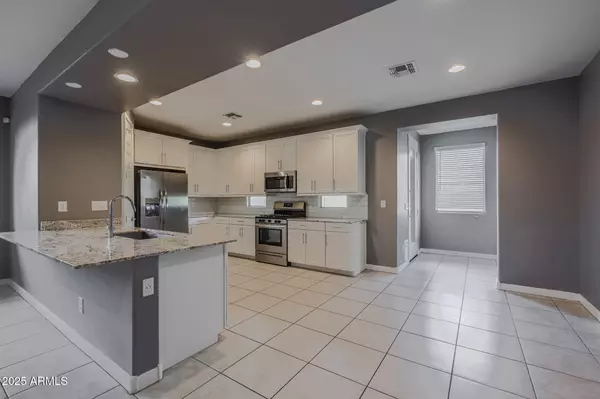 Phoenix, AZ 85043,6348 W Warner Street