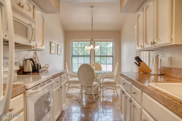 Scottsdale, AZ 85250,5998 N 78TH Street #213