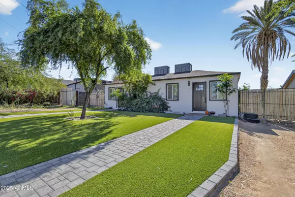 Phoenix, AZ 85020,1447 E MOUNTAIN VIEW Road