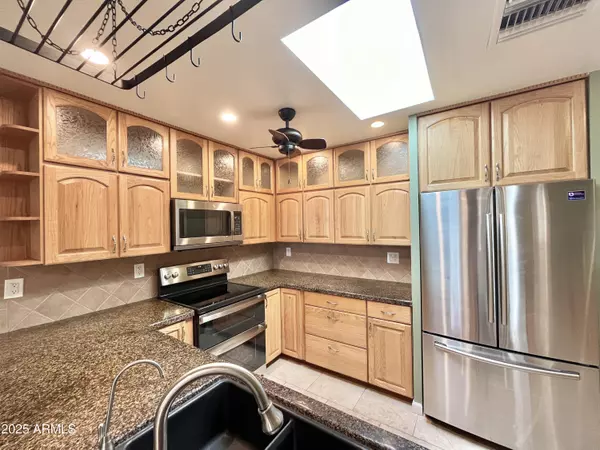 Phoenix, AZ 85051,2808 W MORTEN Avenue