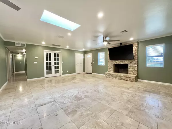 Phoenix, AZ 85051,2808 W MORTEN Avenue