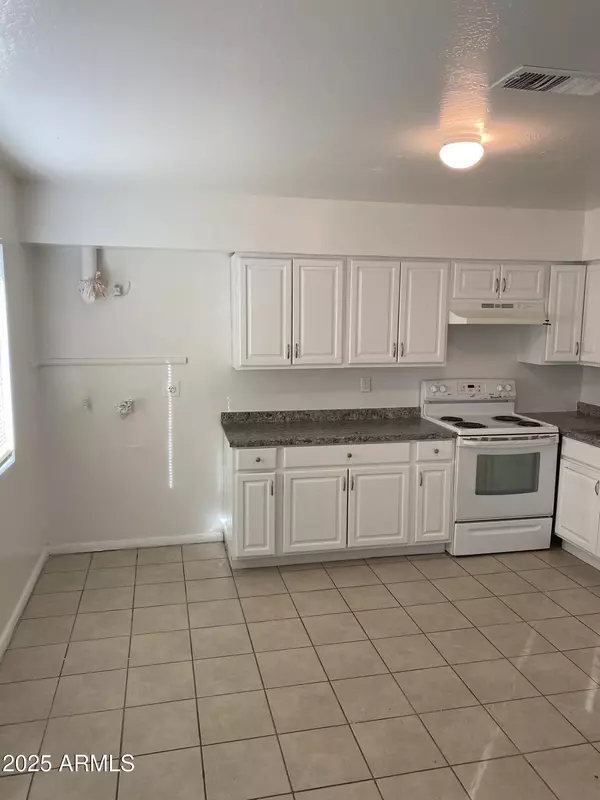 Phoenix, AZ 85040,2903 E WIER Avenue