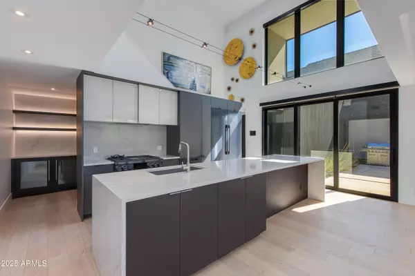 Phoenix, AZ 85014,1333 E POMELO GROVE Lane