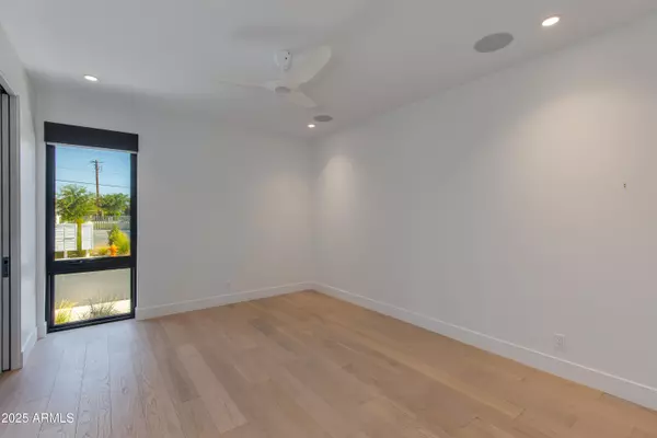 Phoenix, AZ 85014,1333 E POMELO GROVE Lane