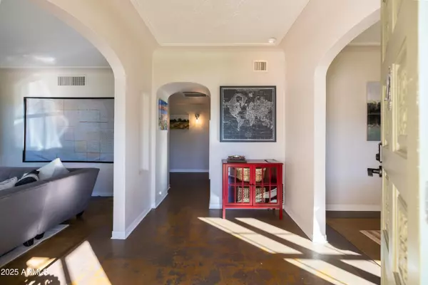 Phoenix, AZ 85003,510 W LEWIS Avenue