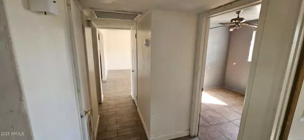 Phoenix, AZ 85031,4634 W WELDON Avenue