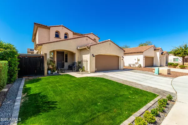 10043 W FOOTHILL Drive, Peoria, AZ 85383