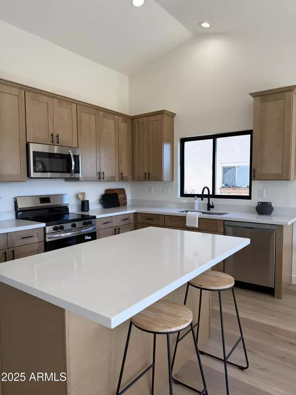 Phoenix, AZ 85032,3013 E BREMEN Street