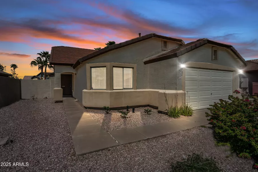 3228 E SANDY Way, Gilbert, AZ 85297