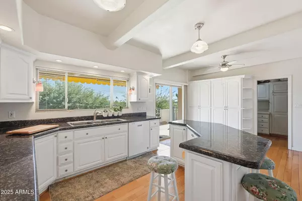 Phoenix, AZ 85016,2131 E BETHANY HOME Road