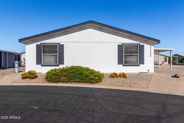 40569 N BOGEY Drive, San Tan Valley, AZ 85140