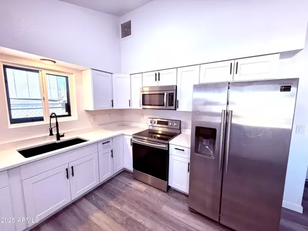 Phoenix, AZ 85040,1009 E CHIPMAN Road