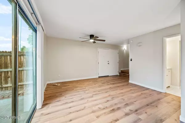 Glendale, AZ 85302,5911 W GOLDEN Lane